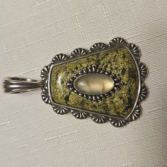 Carolyn Pollack Jewelry - Carolyn Pollack Statement Pendant and Necklace 18-36 in